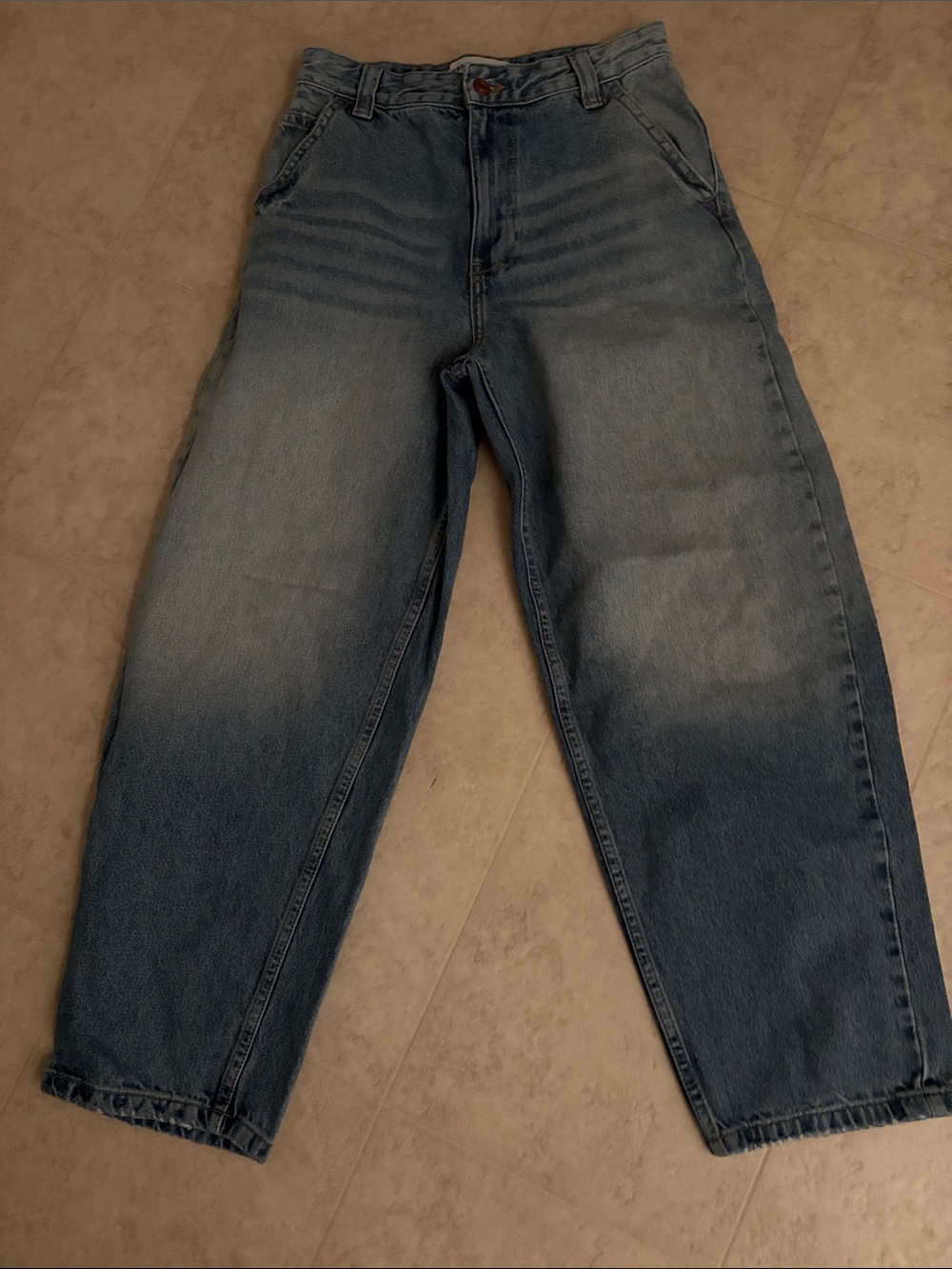 Bershka Light Wash Relaxed Women’s Jeans